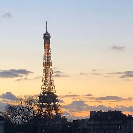 View Eiffel Tower * Parigi